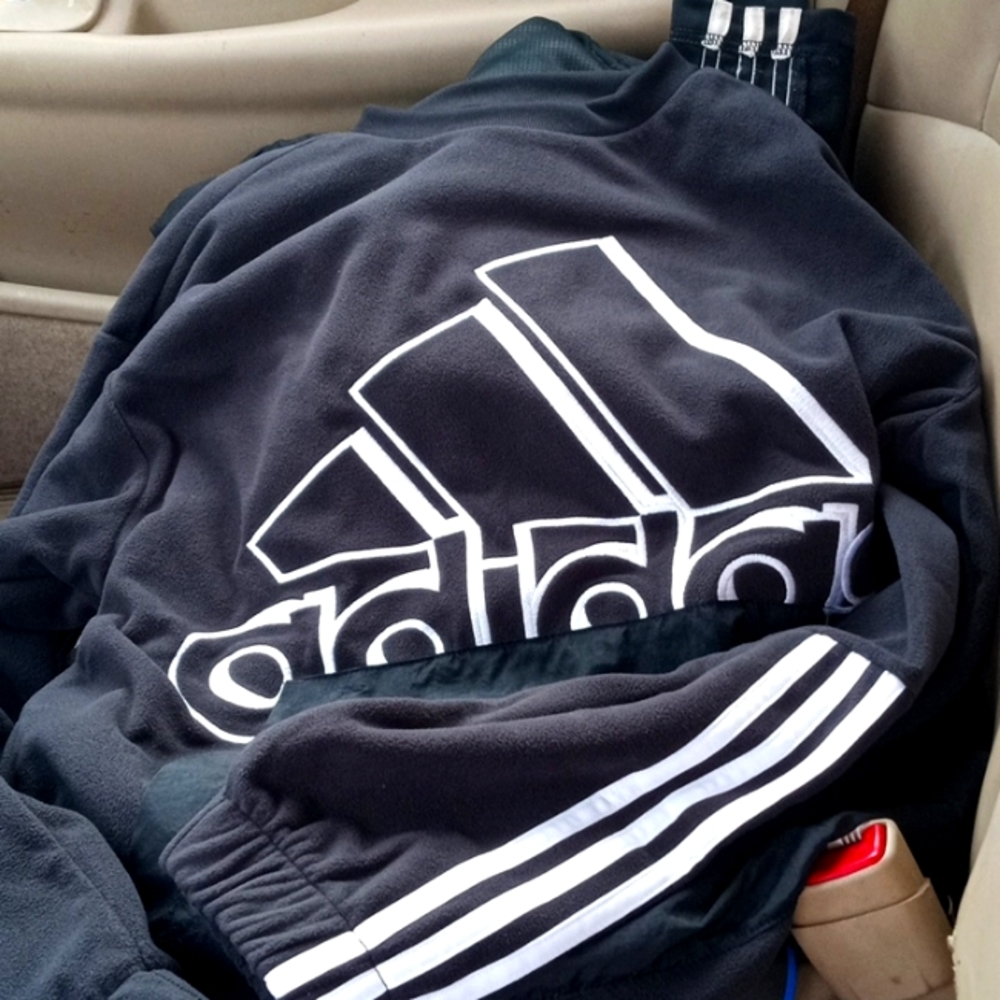Adidas pull over sweater